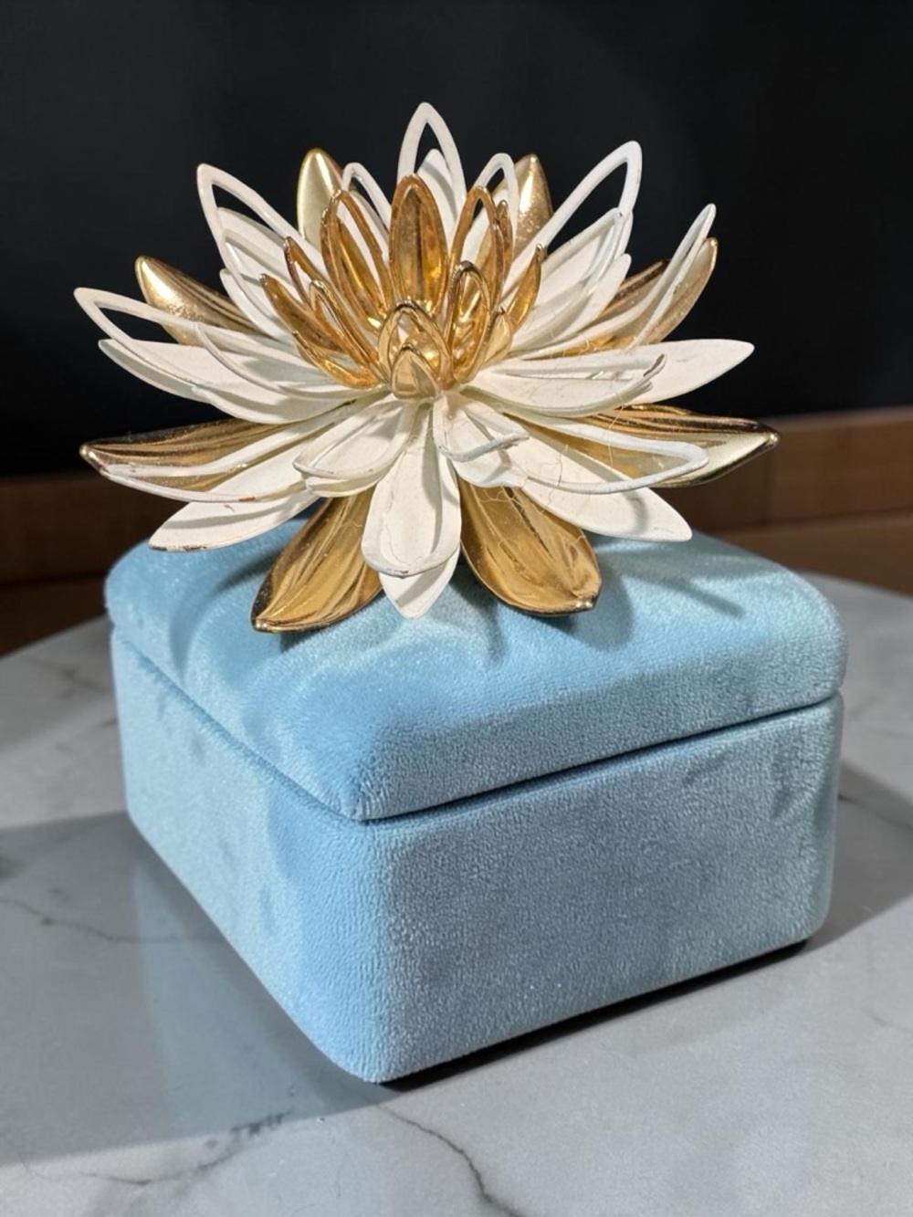 1966 Sarah Coventry Water Lily Brooch